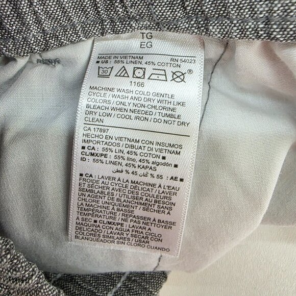 Old Navy Men's Charcoal Flat Front Shorts - Picture 9 of 13